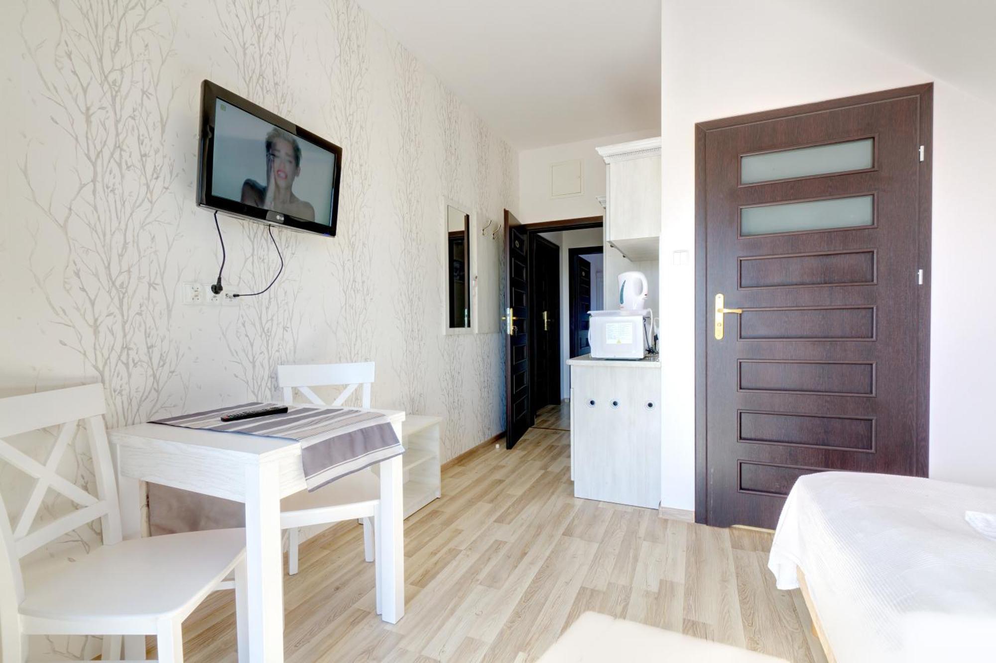 Pensjonat Riwiera Z Widokiem Na Zalew Wislany Krynica Morska Room photo